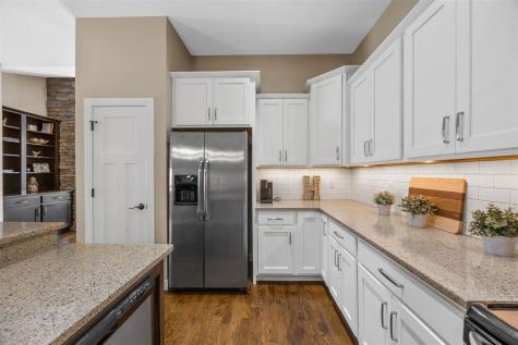 1516 Ranier Drive Iowa City IA 52246