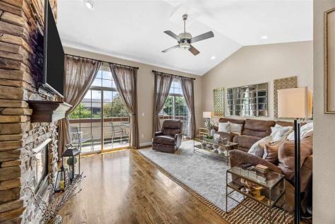 1516 Ranier Drive Iowa City IA 52246