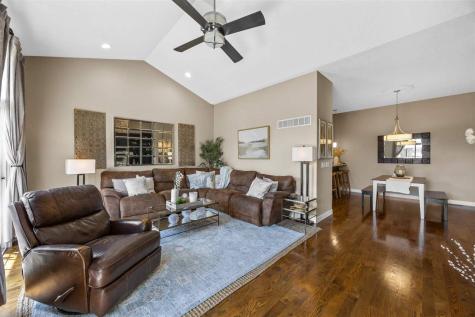 1516 Ranier Drive Iowa City IA 52246