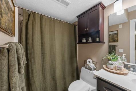 1516 Ranier Drive Iowa City IA 52246