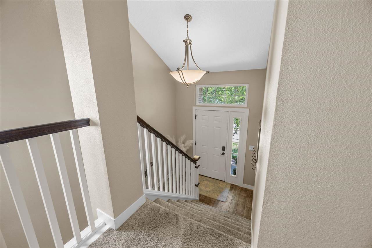 1516 Ranier Drive Iowa City IA 52246