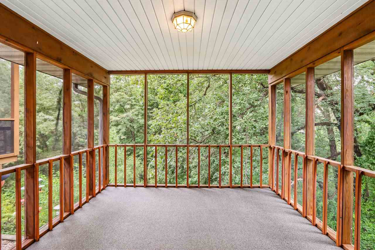 2283 E Grantview Drive Coralville IA 52241