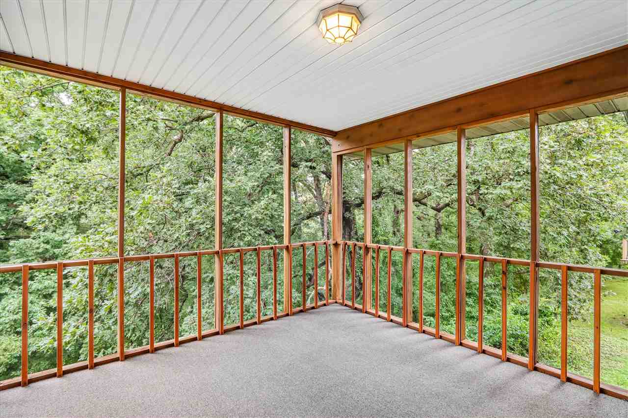 2283 E Grantview Drive Coralville IA 52241