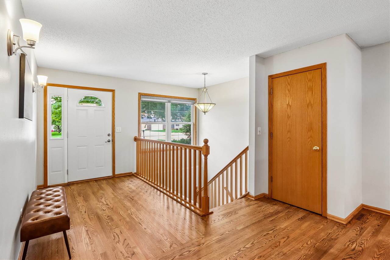 2283 E Grantview Drive Coralville IA 52241