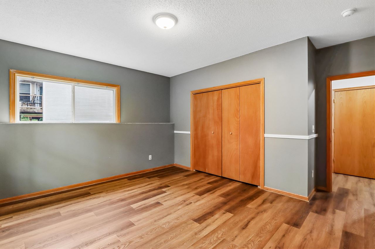 2283 E Grantview Drive Coralville IA 52241