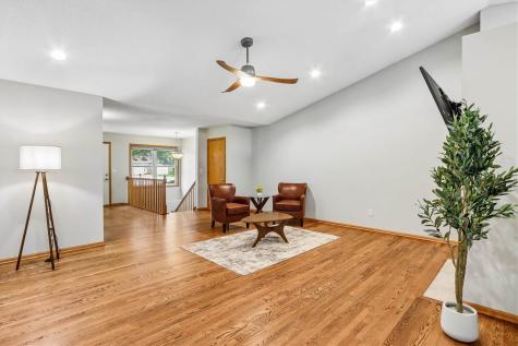 2283 E Grantview Drive Coralville IA 52241