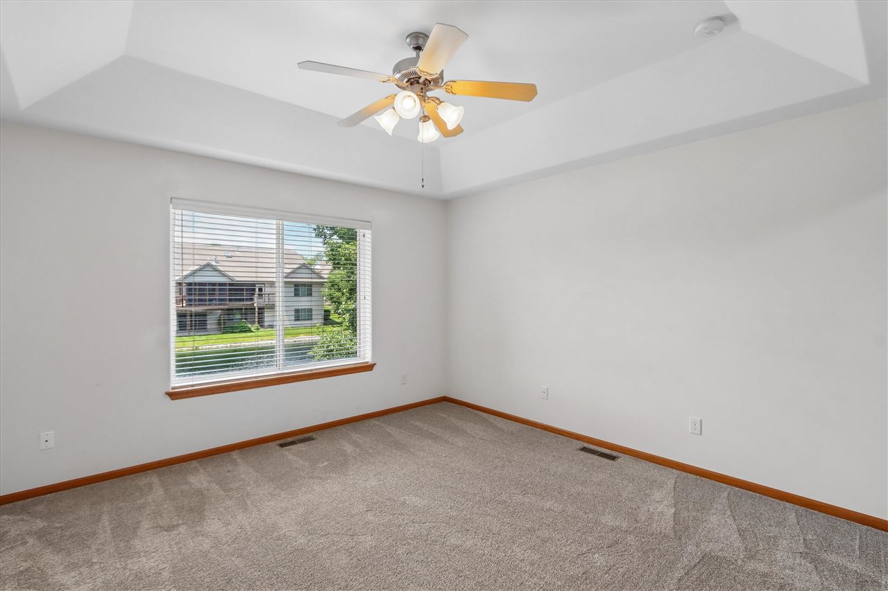105 Notting Hill Lane Iowa City IA 52245