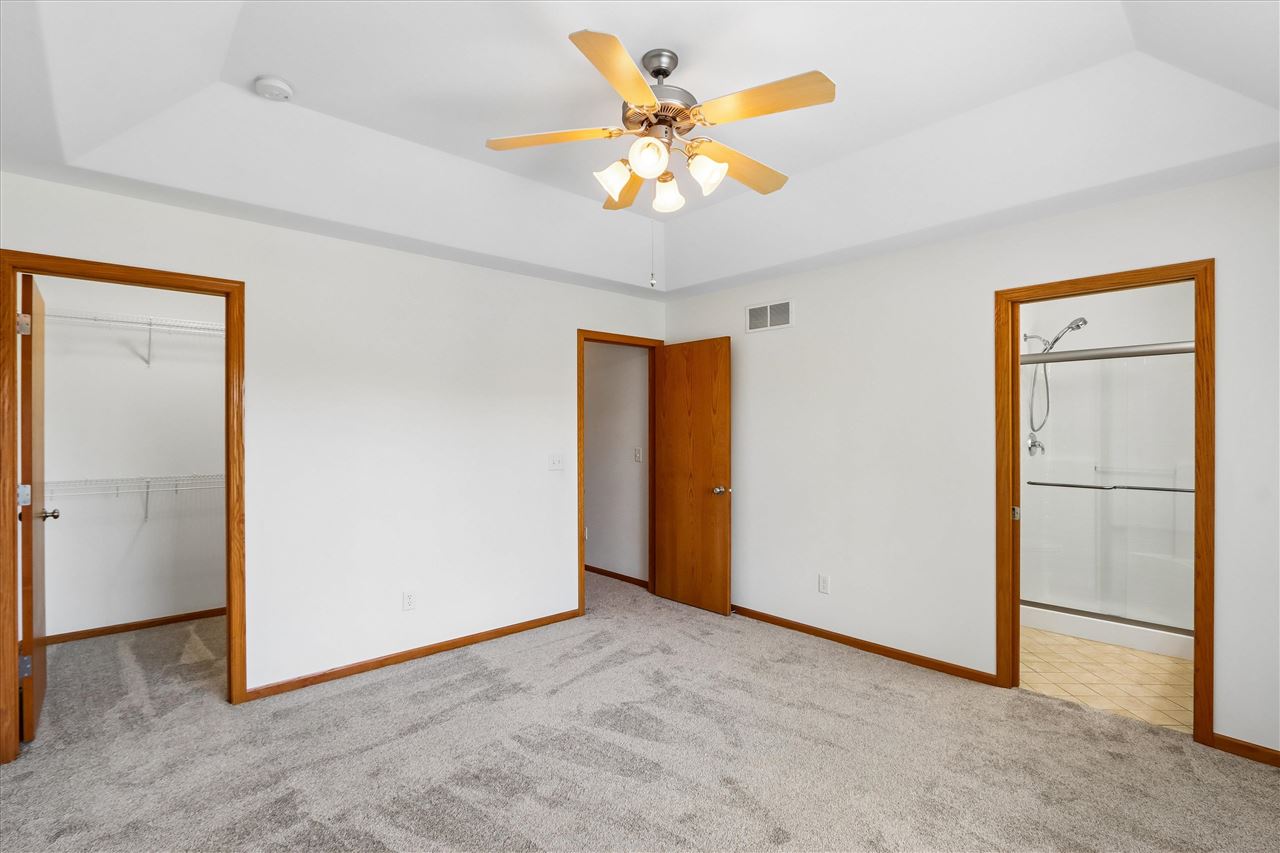 105 Notting Hill Lane Iowa City IA 52245