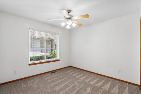 105 Notting Hill Lane Iowa City IA 52245