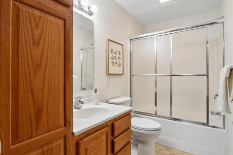 105 Notting Hill Lane Iowa City IA 52245