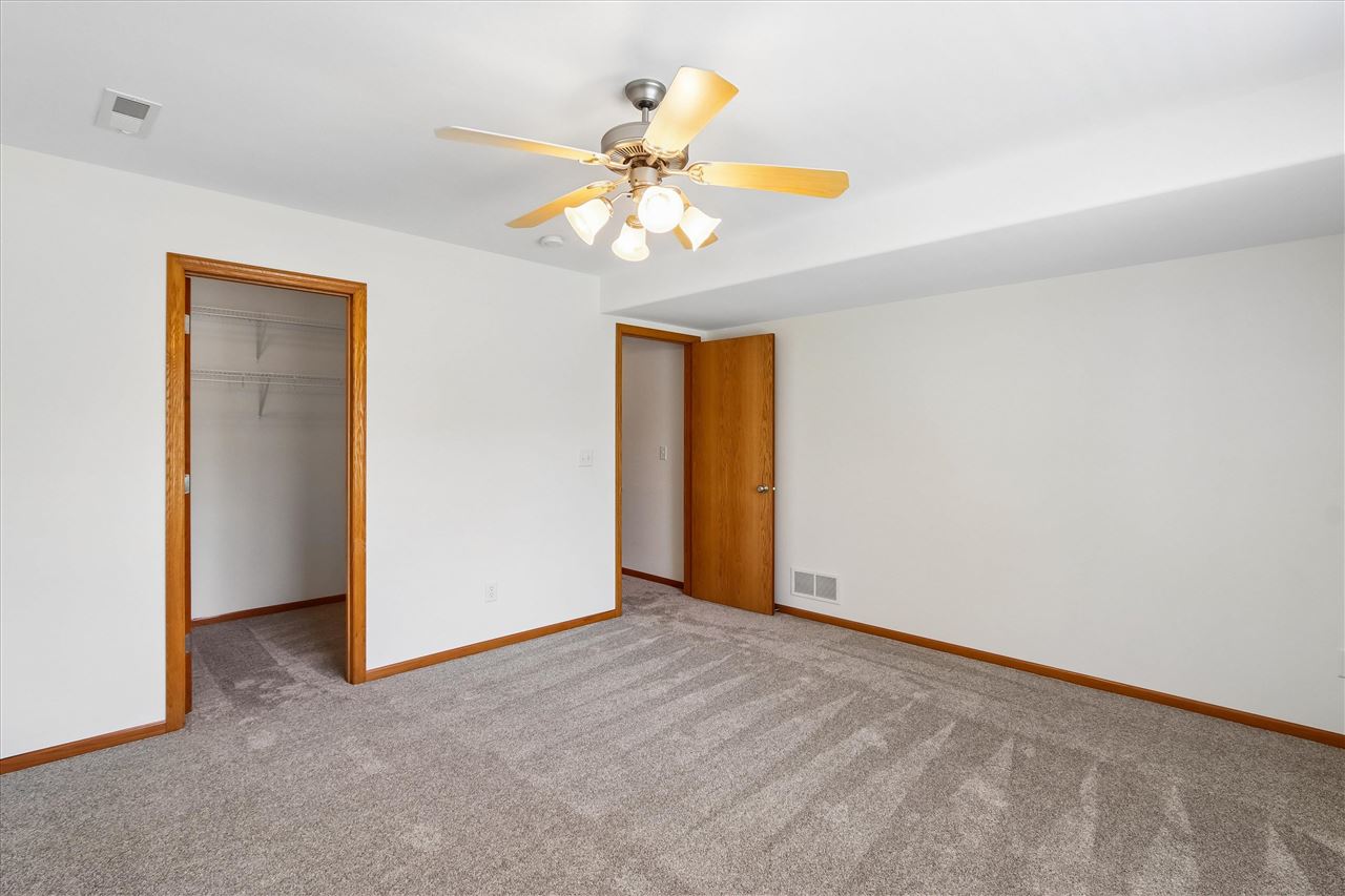 105 Notting Hill Lane Iowa City IA 52245