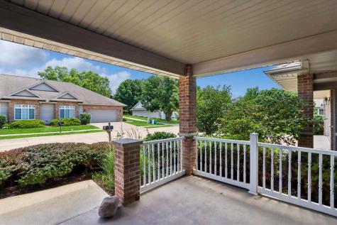 105 Notting Hill Lane Iowa City IA 52245