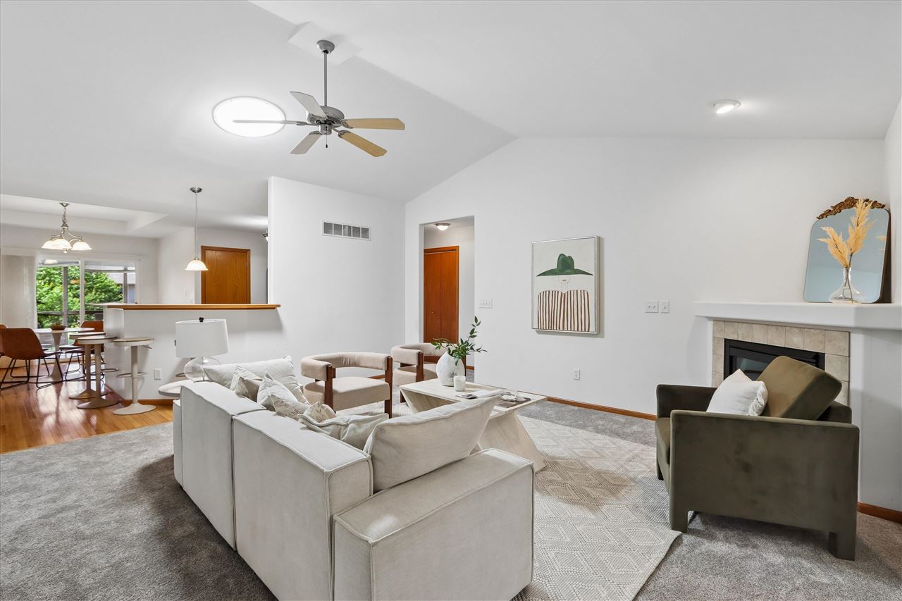105 Notting Hill Lane Iowa City IA 52245