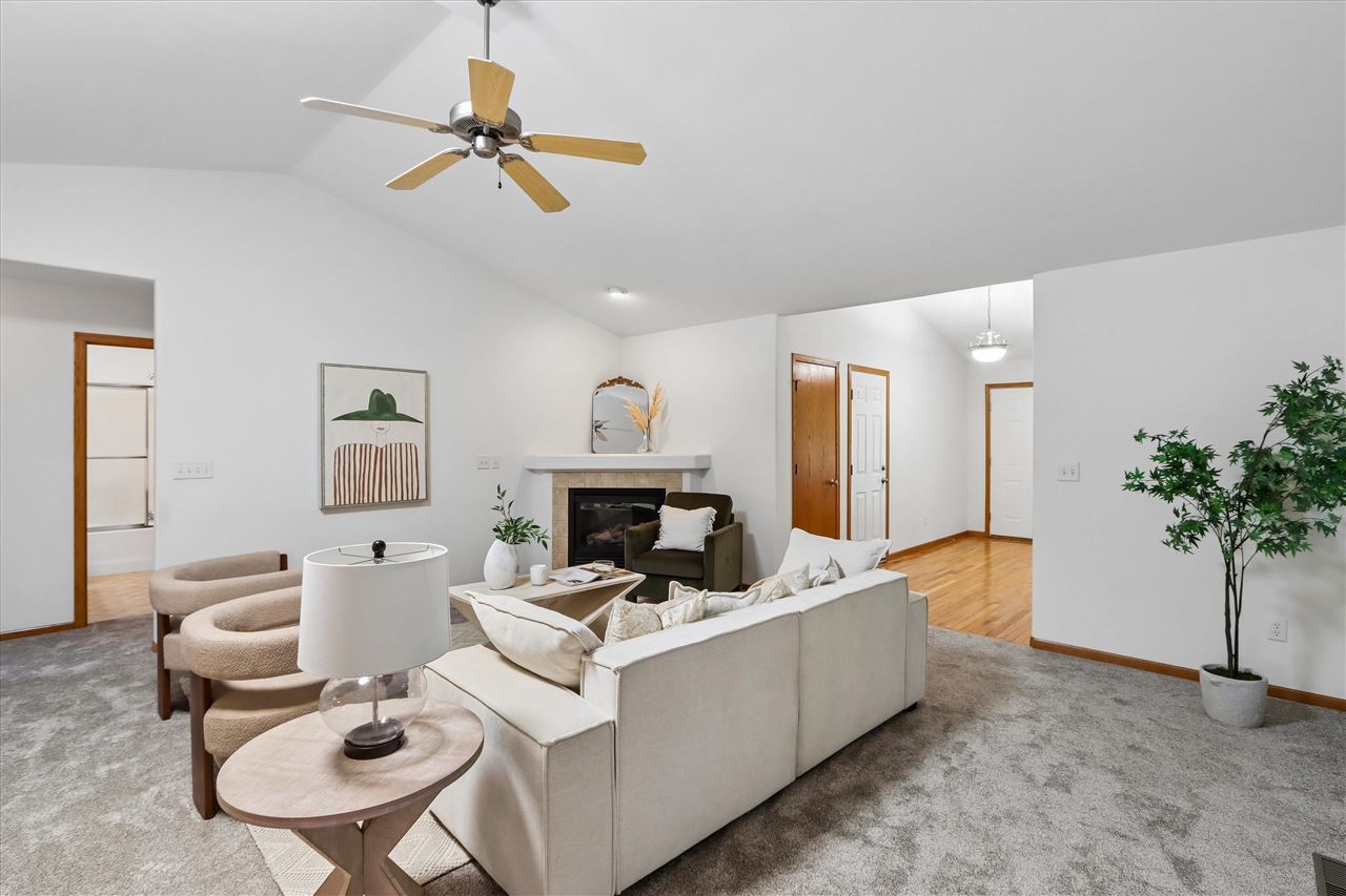 105 Notting Hill Lane Iowa City IA 52245