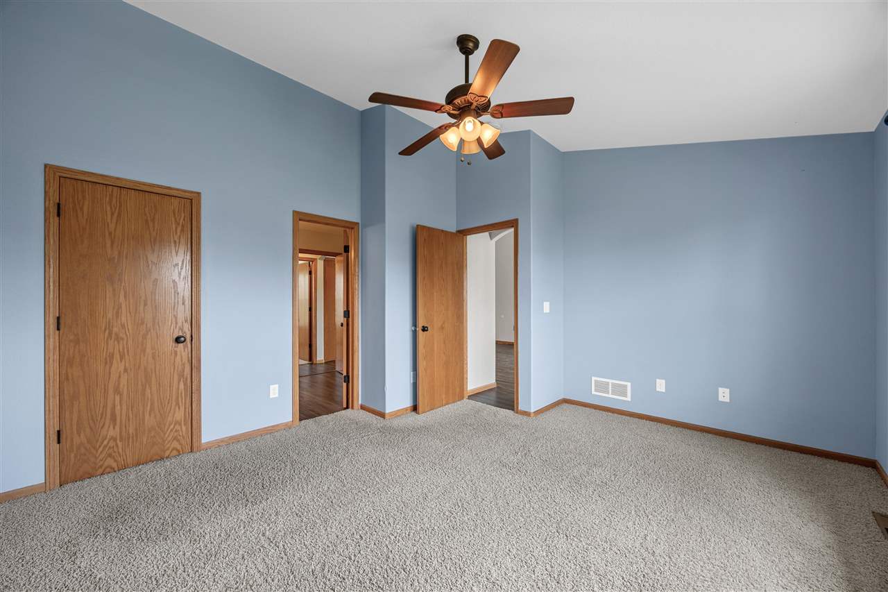 235 N Park Ridge Road North Liberty IA 52317