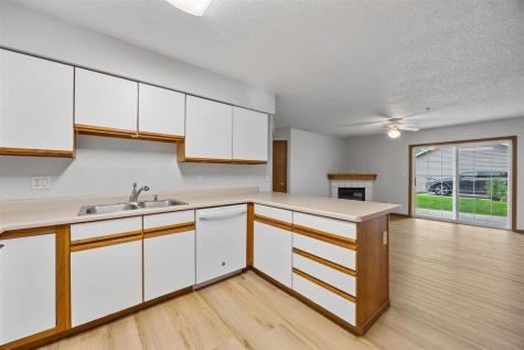 38 Westside Drive Iowa City IA 52246