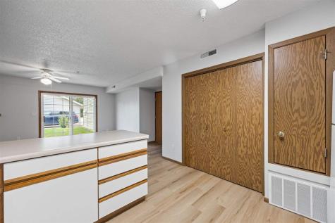 38 Westside Drive Iowa City IA 52246