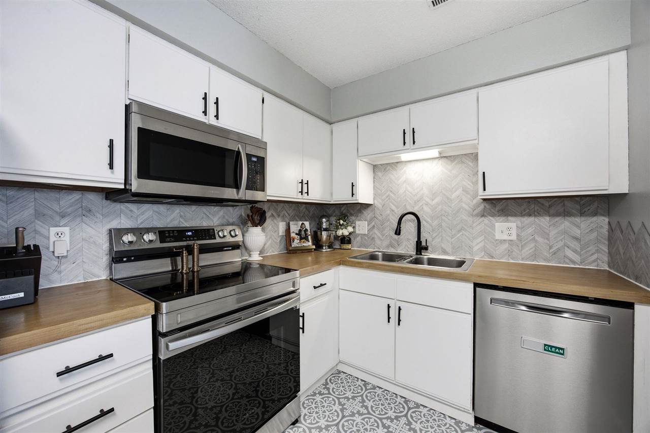 930B Boston Way Coralville IA 52241