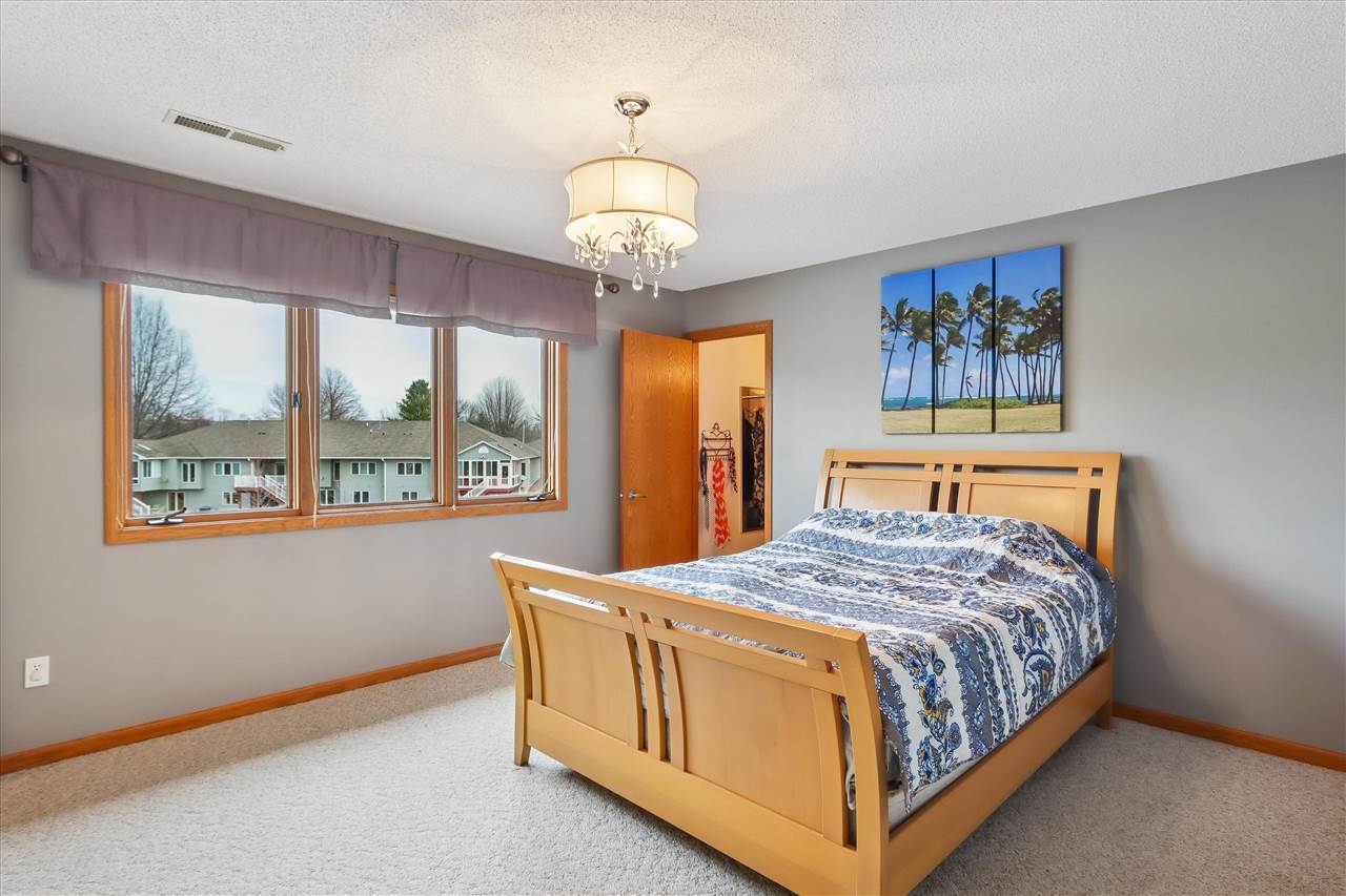 1342 Oxford Place Iowa City IA 52240