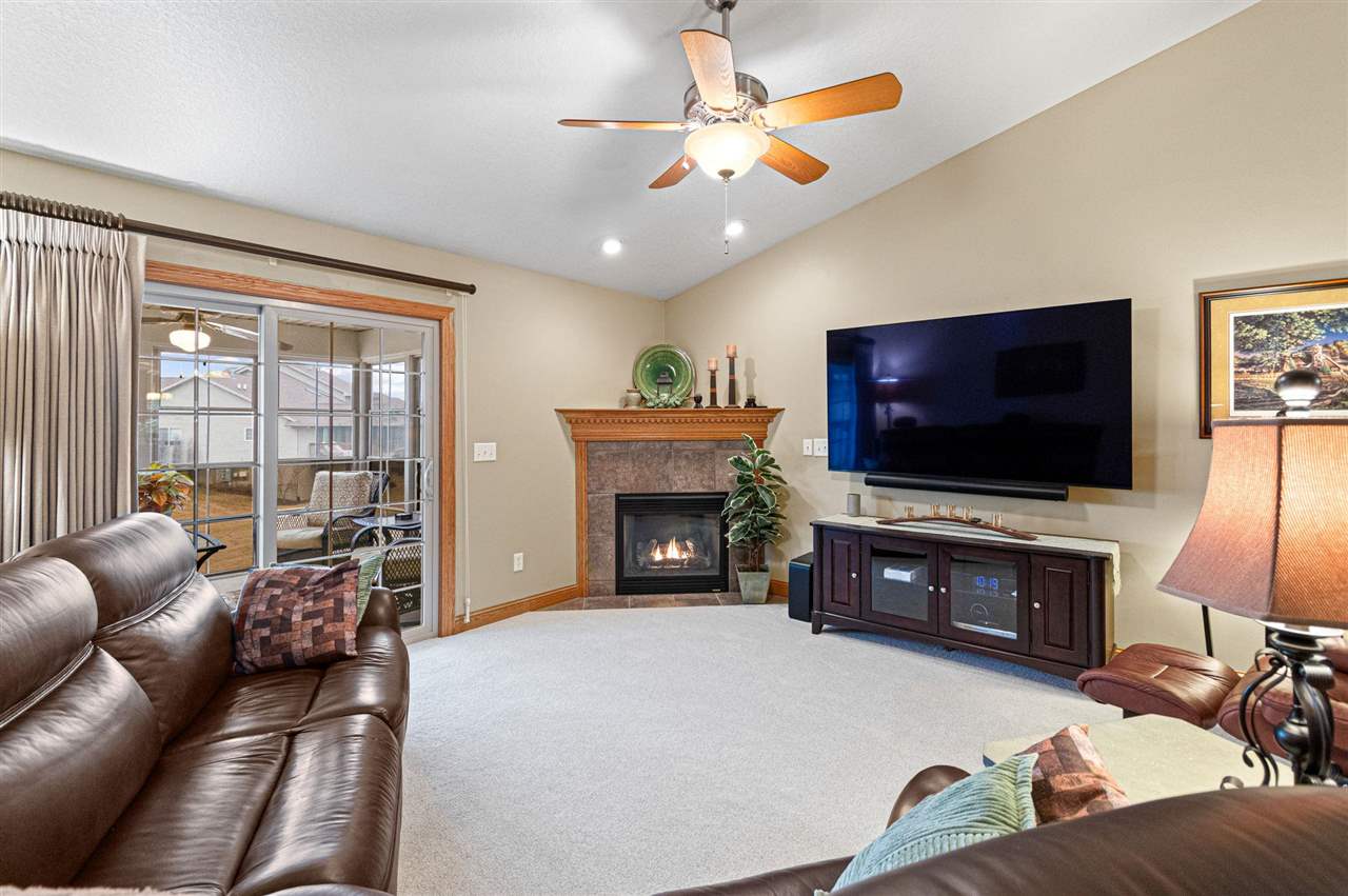 755 Broadmoor Drive North Liberty IA 52317
