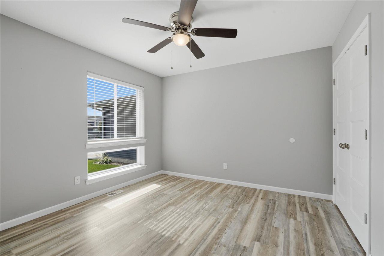 1421 Applewood Drive Fairfax IA 52228