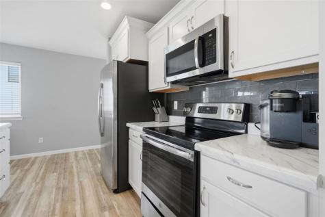 1421 Applewood Drive Fairfax IA 52228