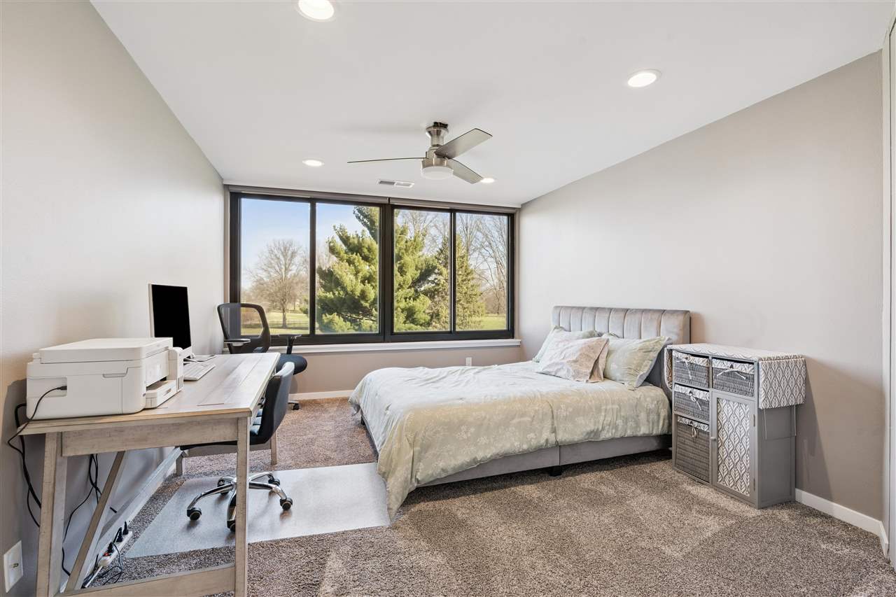 820 Clubhouse Road North Liberty IA 52317