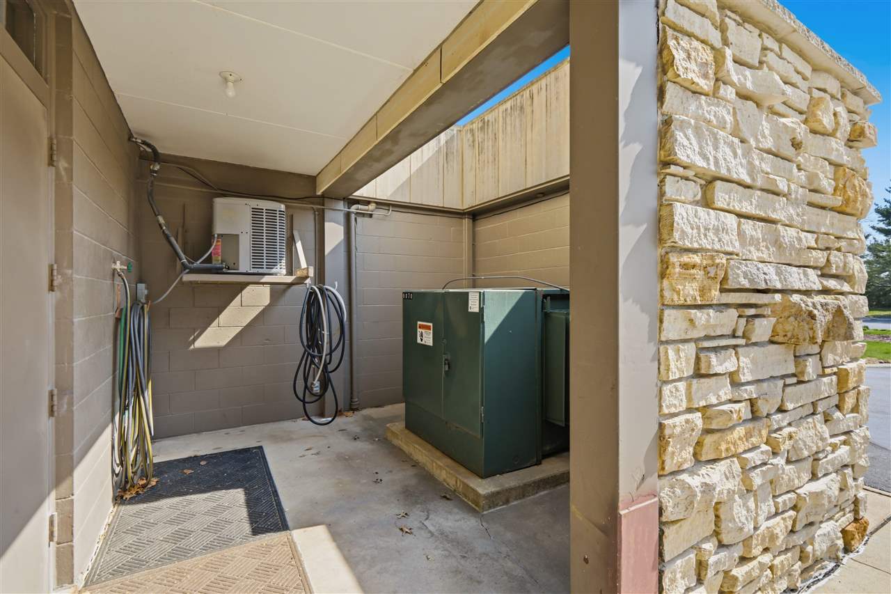 820 Clubhouse Road North Liberty IA 52317