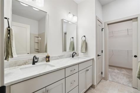 675 Maclan Court Iowa City IA 52246