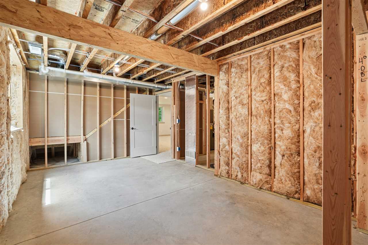 675 Maclan Court Iowa City IA 52246