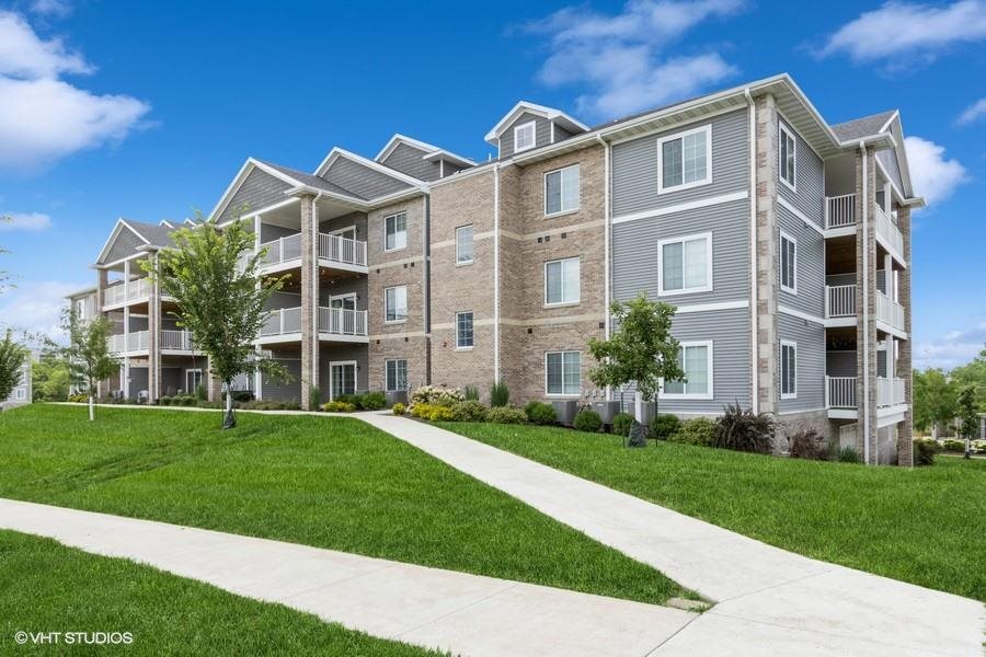 2871 Spring Rose Circle Coralville IA 52241