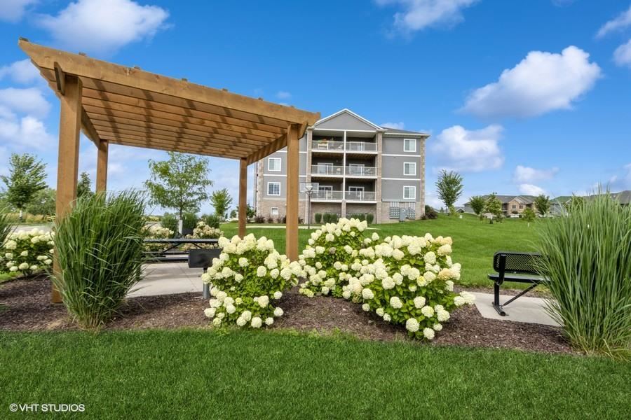 2871 Spring Rose Circle Coralville IA 52241
