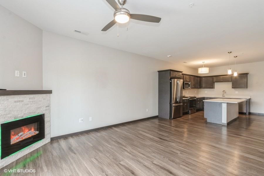 2871 Spring Rose Circle Coralville IA 52241