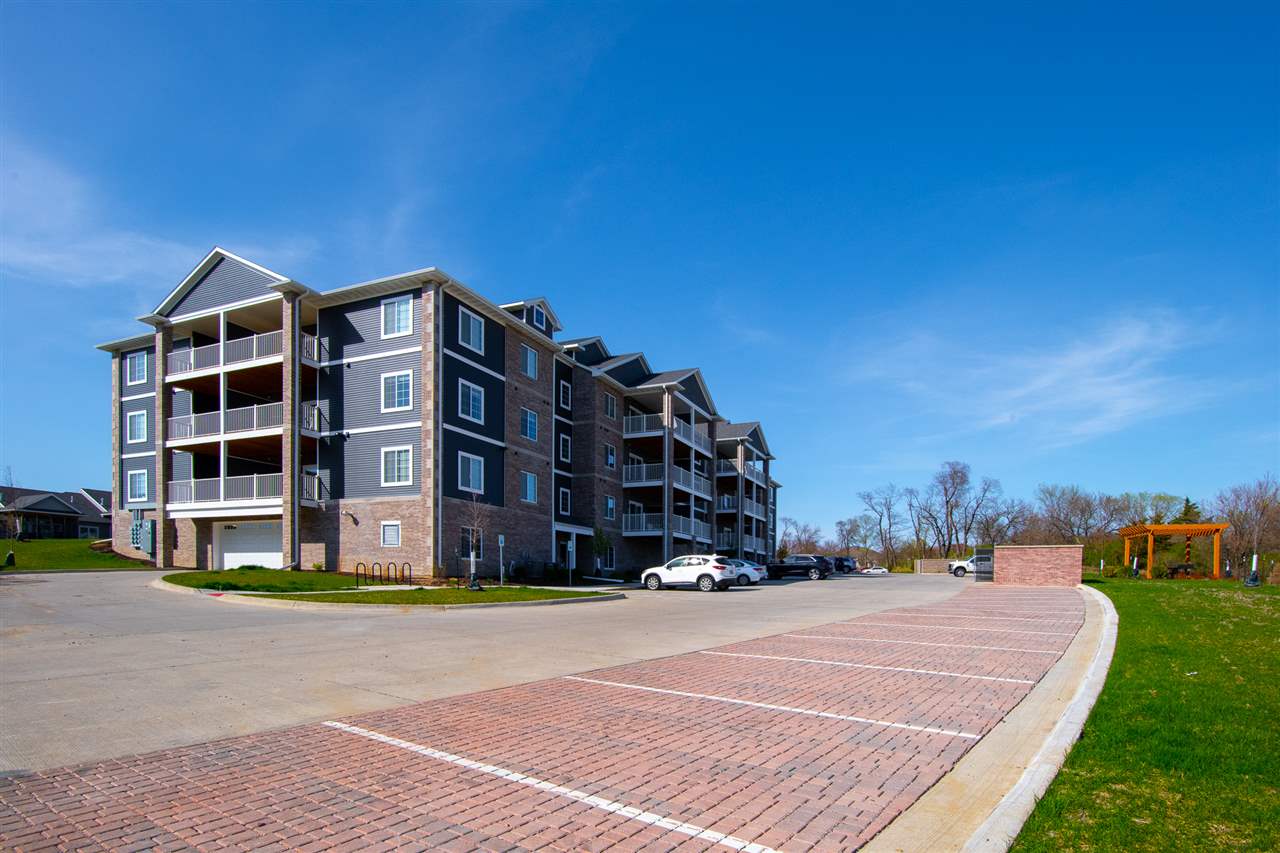 2875 Spring Rose Circle #206 Coralville IA 52241