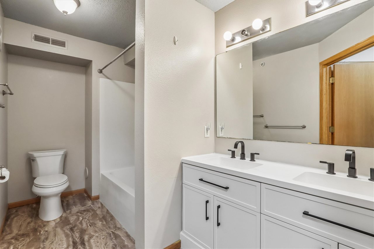 2861 Coral Court Coralville IA 52241
