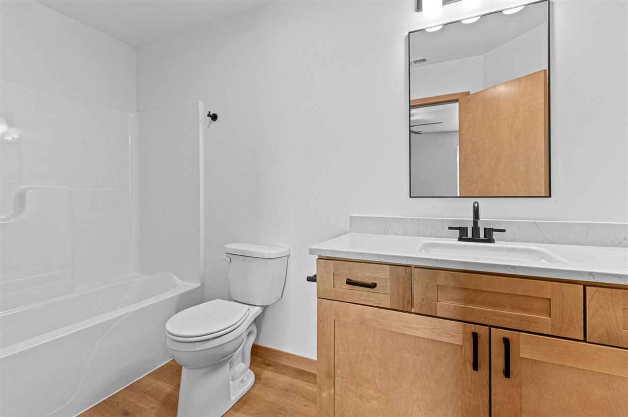 628 Catherine Drive Tiffin IA 52340