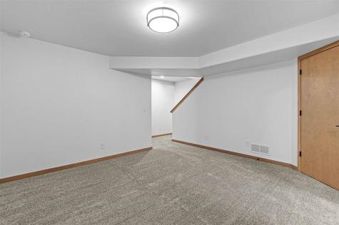 628 Catherine Drive Tiffin IA 52340