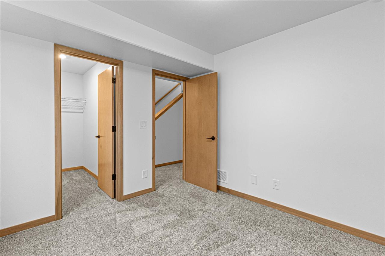 628 Catherine Drive Tiffin IA 52340