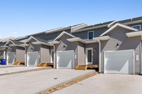 628 Catherine Drive Tiffin IA 52340