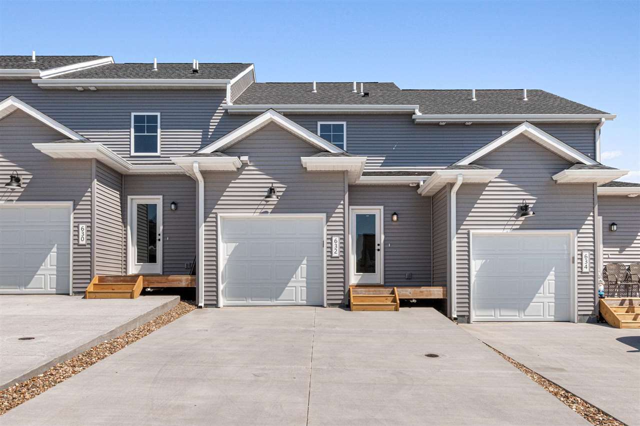 628 Catherine Drive Tiffin IA 52340