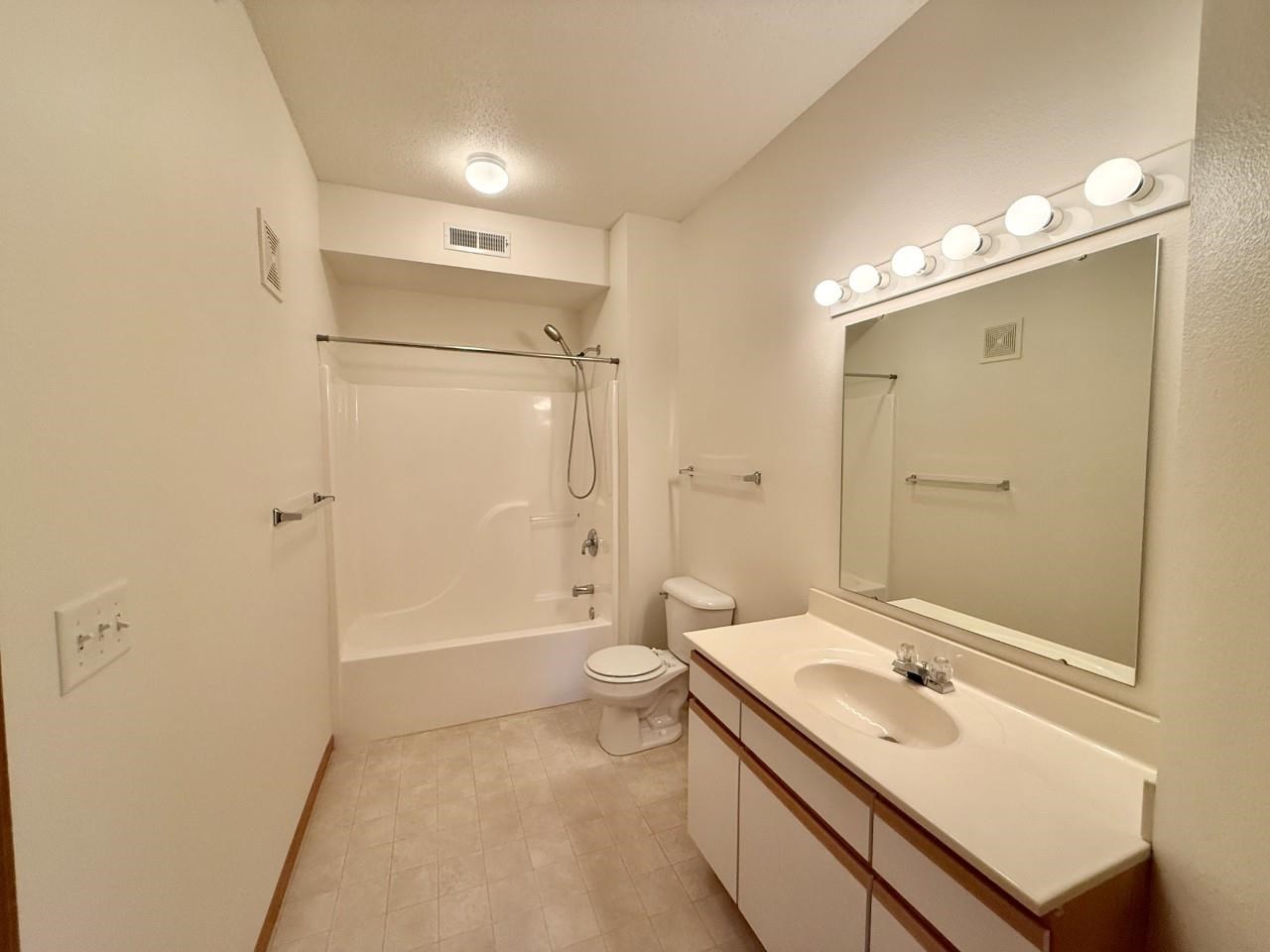 2706 Triple Crown Lane Iowa City IA 52240