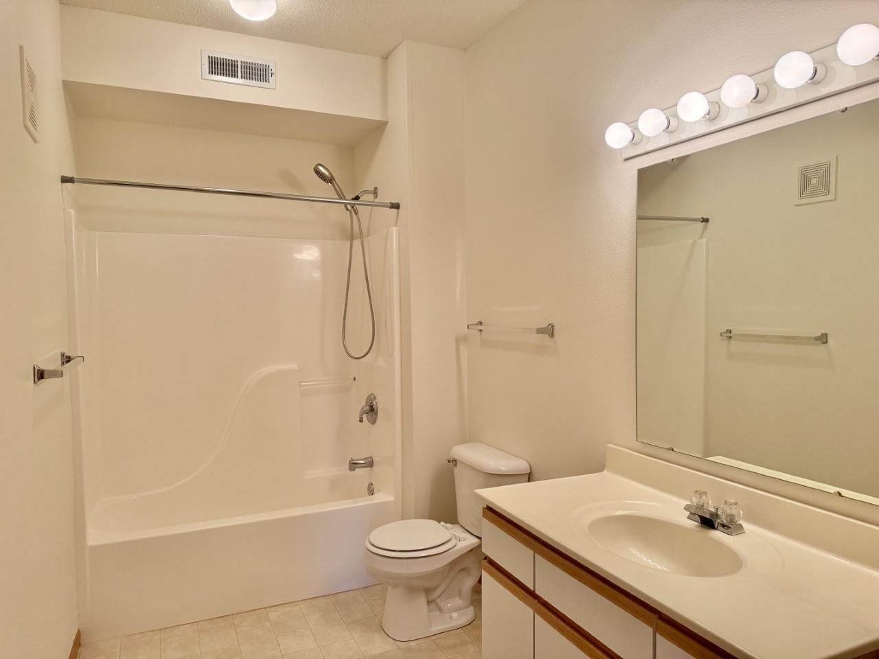 2706 Triple Crown Lane Iowa City IA 52240