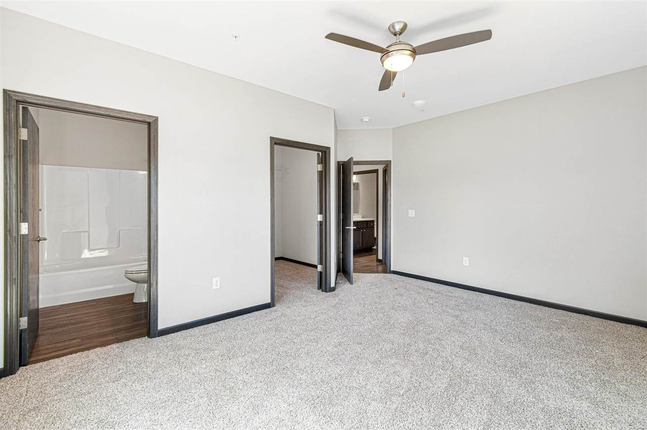 2877 Spring Rose Circle #201 Coralville IA 52241