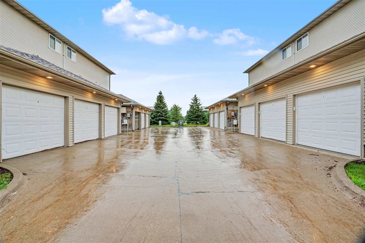 460 Bradley Place North Liberty IA 52317