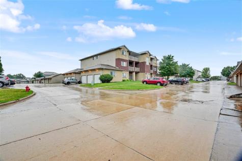 460 Bradley Place North Liberty IA 52317