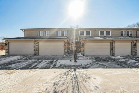 1718 Applewood Place NE Cedar Rapids IA 52402