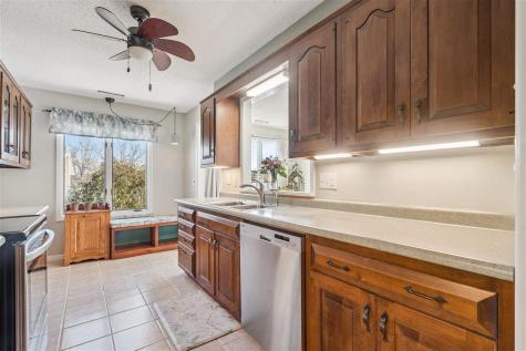 1718 Applewood Place NE Cedar Rapids IA 52402