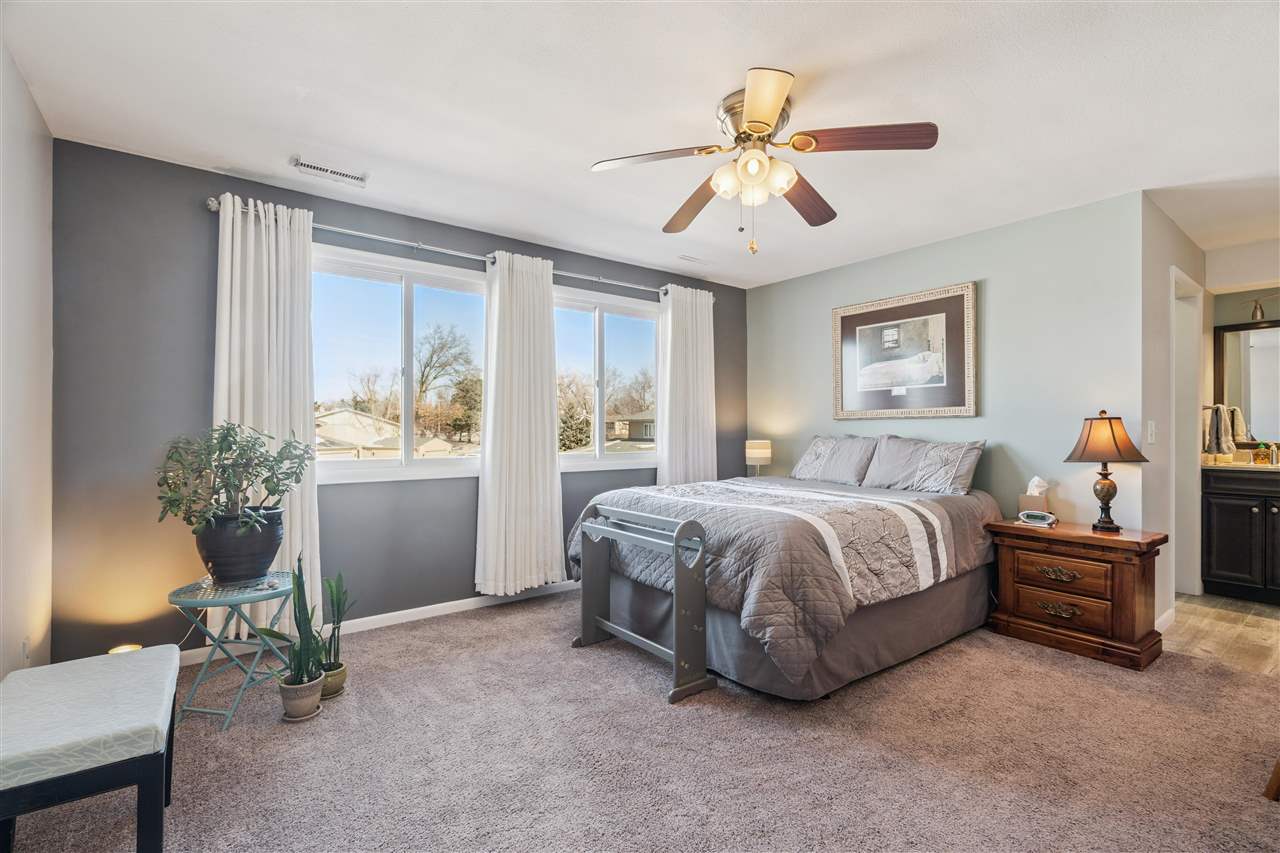 1718 Applewood Place NE Cedar Rapids IA 52402