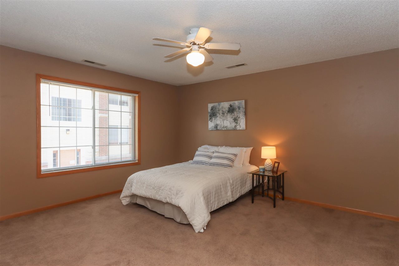 408 West Side Drive Iowa City IA 52246