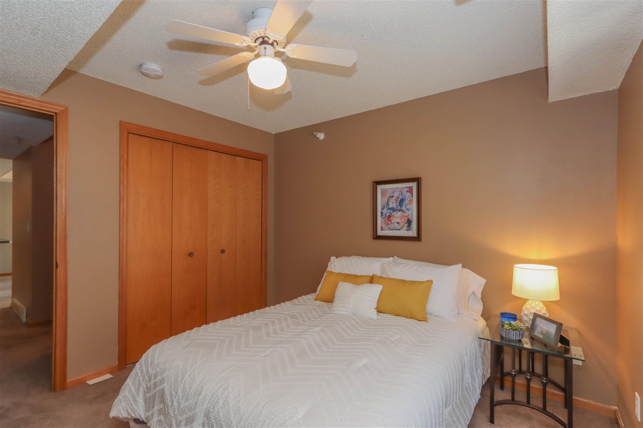 408 West Side Drive Iowa City IA 52246